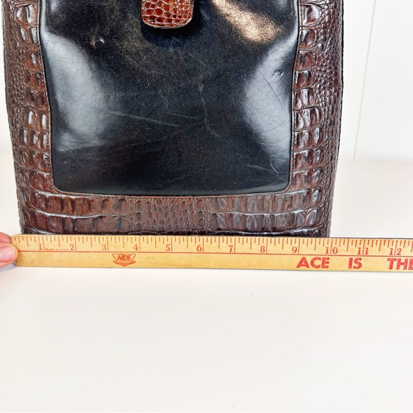 Brahmin Vintage Kendall Shoulder Bag Embossed Leather Adjustable Strap Medium - Picture 15 of 15